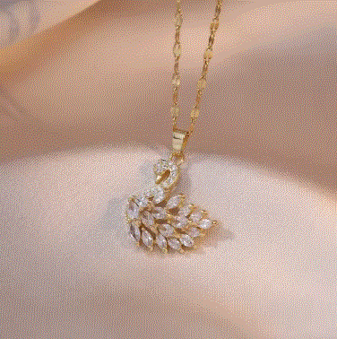 Elegant Swan Zircon Pendant for Graceful and Sparkling Looks